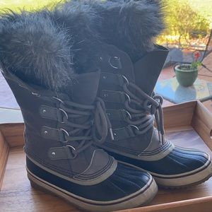 Women’s Sorel Joan of Arctic Boots 6.5
